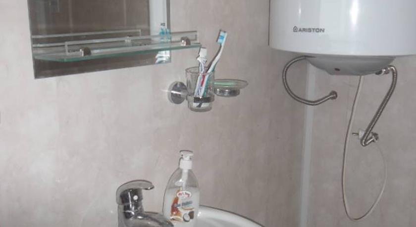 Местиа: Guest House Neli