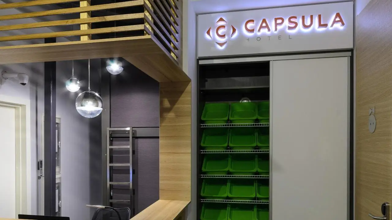 Москва: Меблированные комнаты Capsula