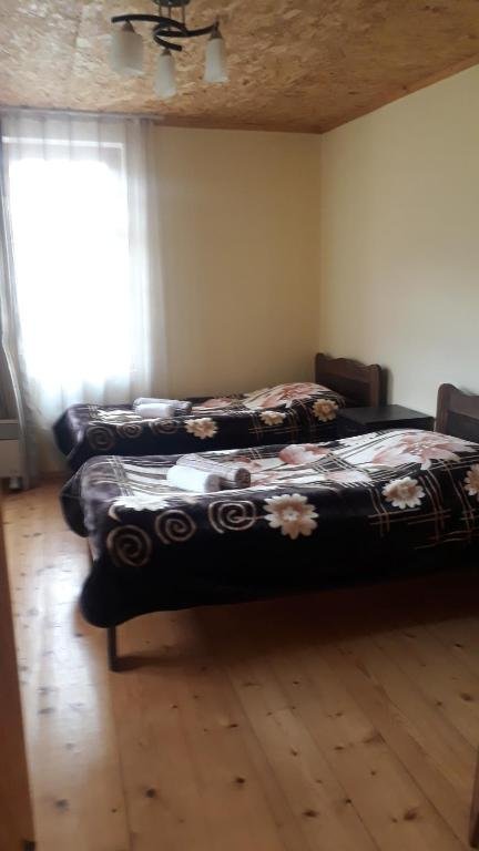 Местиа: guest house robi