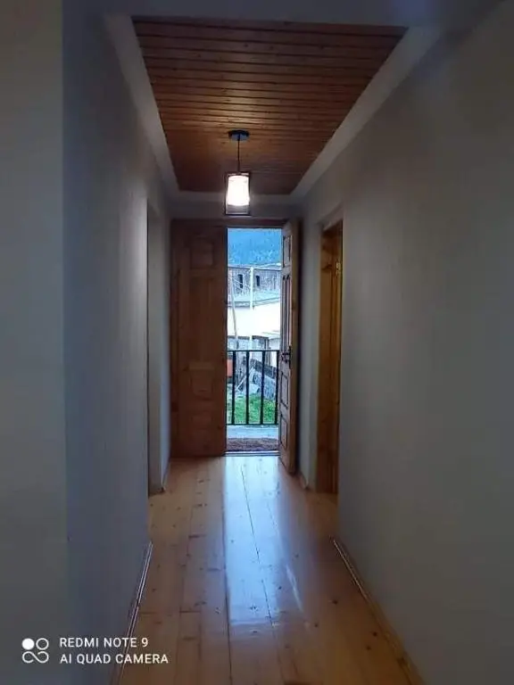Местиа: guest house robi