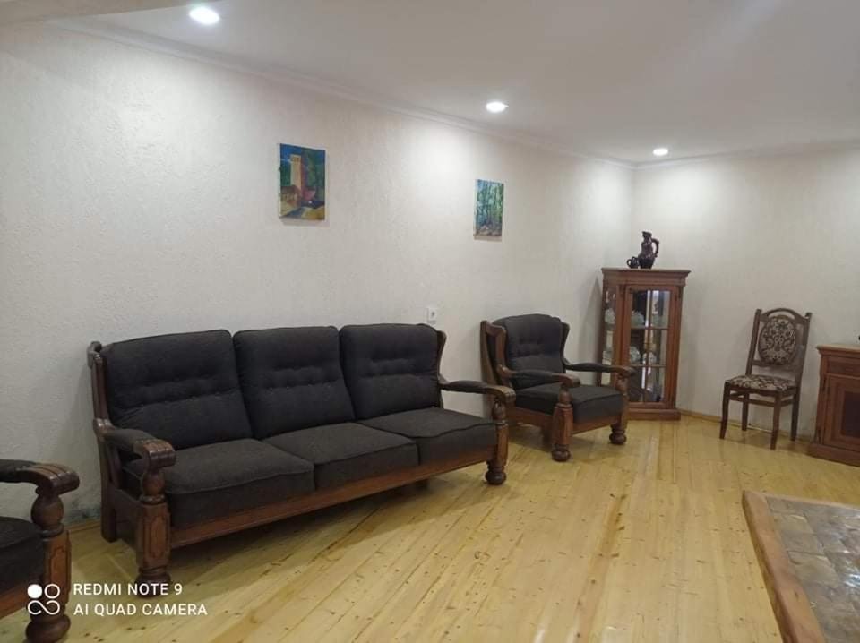 Местиа: guest house robi