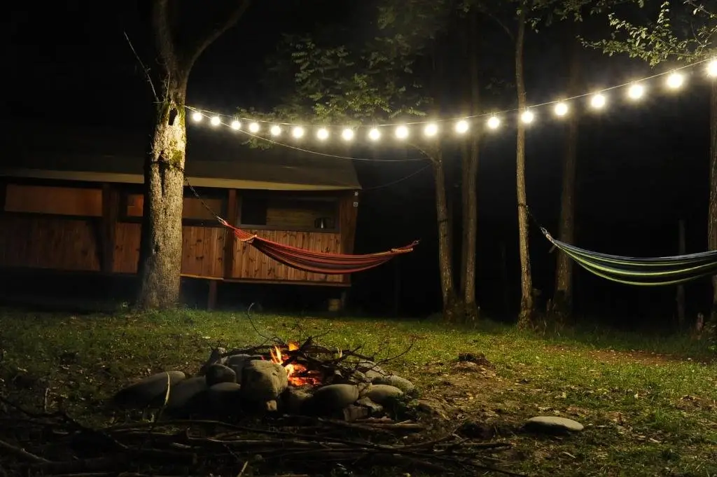Амбролаури: Jvarisa Glamping