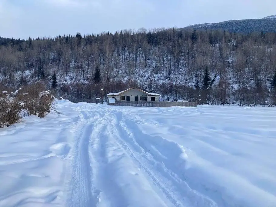 Lonely House Near the Stream — фото 1