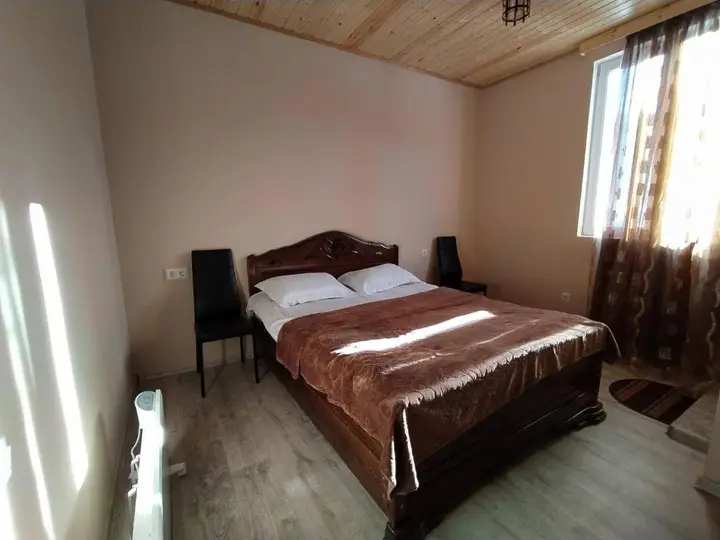 Местиа: Ratiani's Guest House
