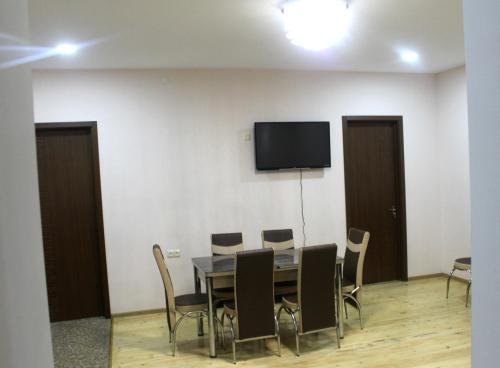 Амбролаури: Traveler's Hotel