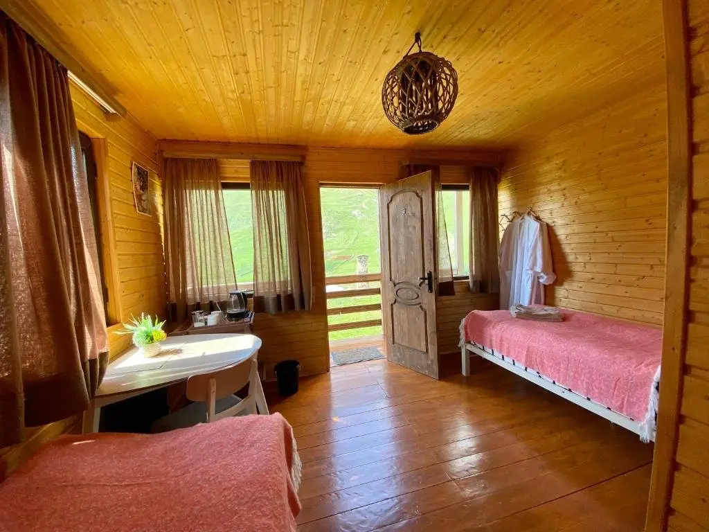 Ушгули: Ushguli Cabins