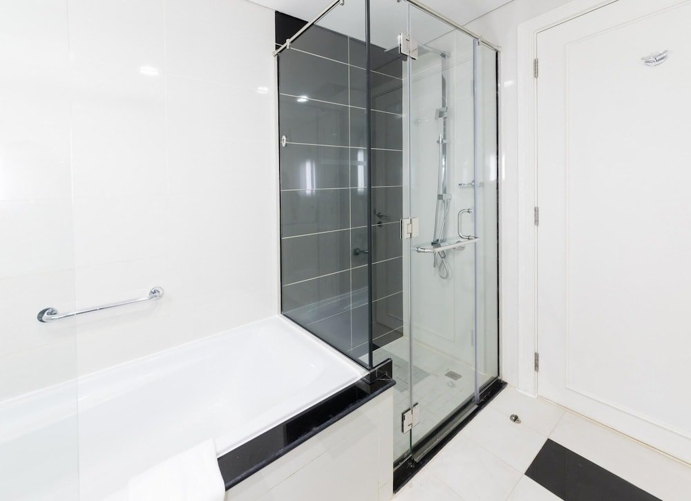 Дубай: Luxury Urban Retreat w Burj Khalifa Views