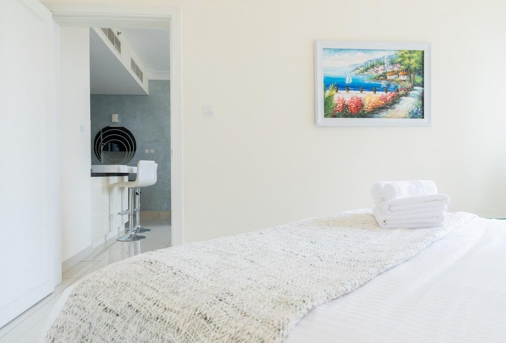 Дубай: Luxury Urban Retreat w Burj Khalifa Views