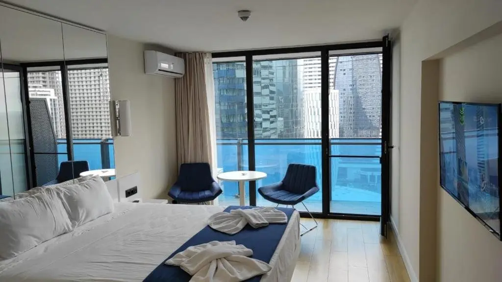 Батуми: Sea&Mountain View Aparttments (Orbi City)