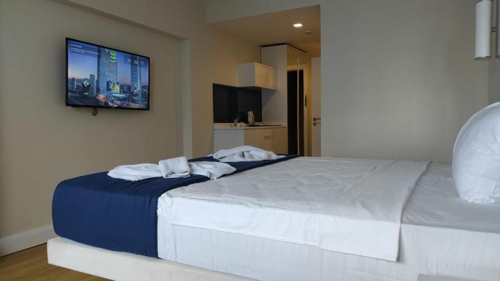 Батуми: Sea&Mountain View Aparttments (Orbi City)