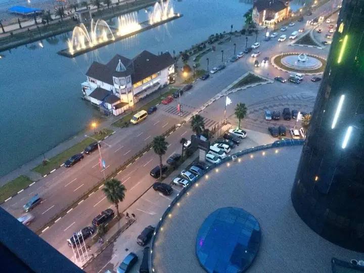 Батуми: Sea&Mountain View Aparttments (Orbi City)