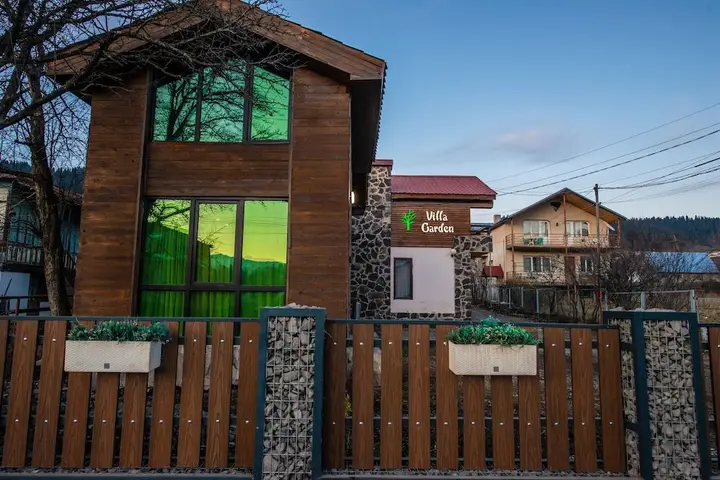 Бакуриани: Villa Garden Bakuriani Green