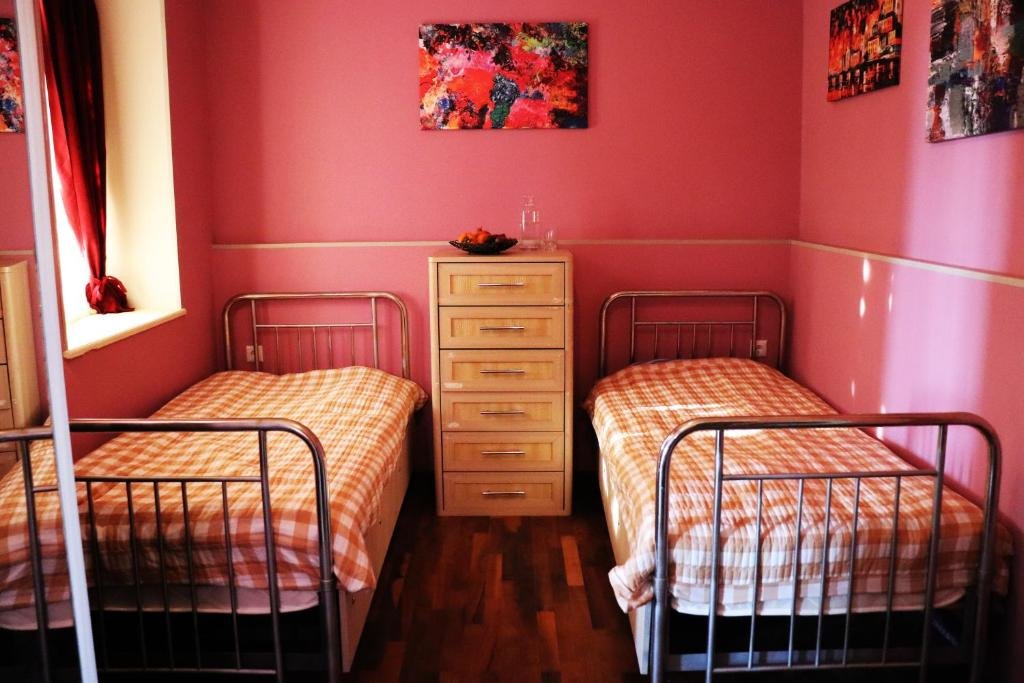 Цинандали: Noe Bed and Breakfast