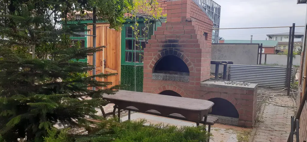 Пересыпь: Гостевой дом Ивушка