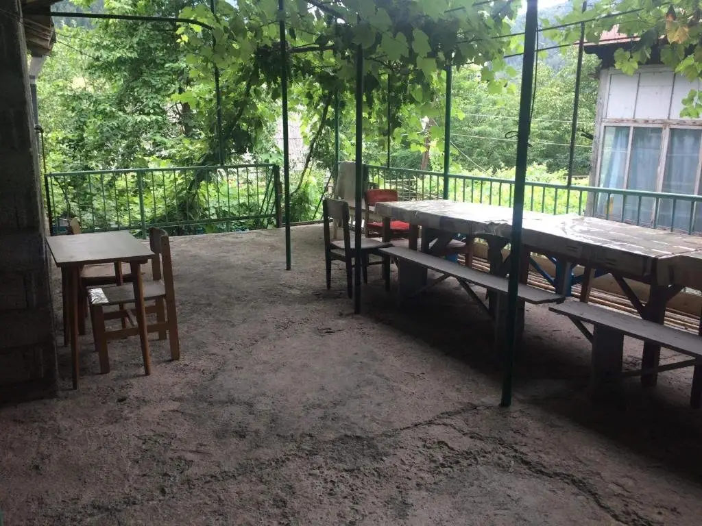 Ликани: GuestHouse Malkhazi