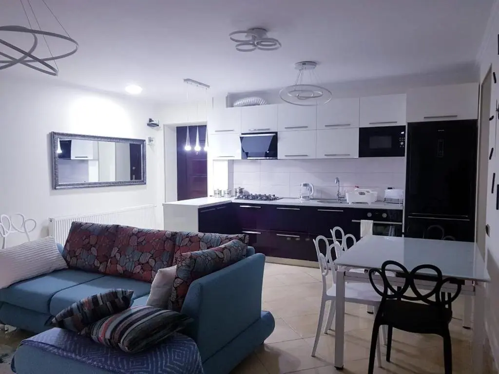 Боржоми: Mariana Apartment Borjomi-Likani