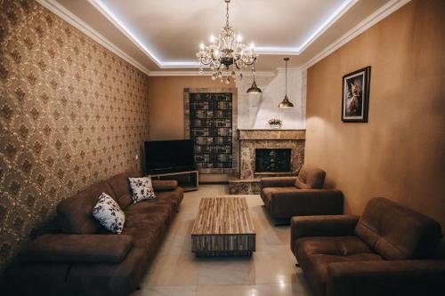 Церовани: 7 Rooms Hotel