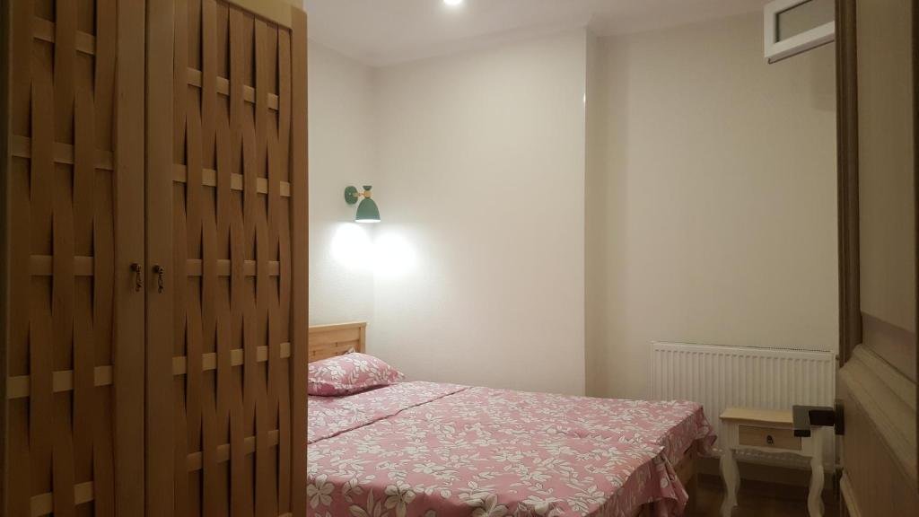 Боржоми: Karlsson Borjomi Apartment.