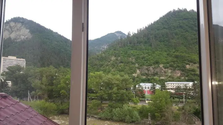 Боржоми: Karlsson Borjomi Apartment.