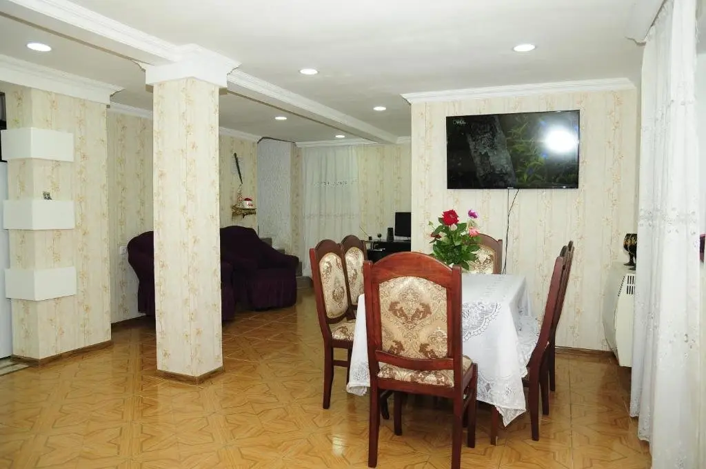 Боржоми: Guest House IVO