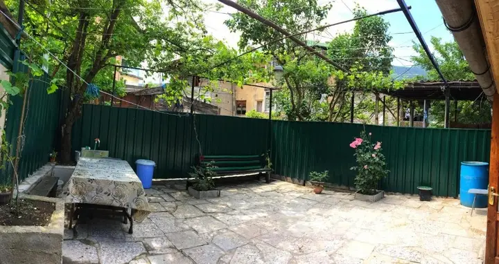 Боржоми: Nuca's guesthouse