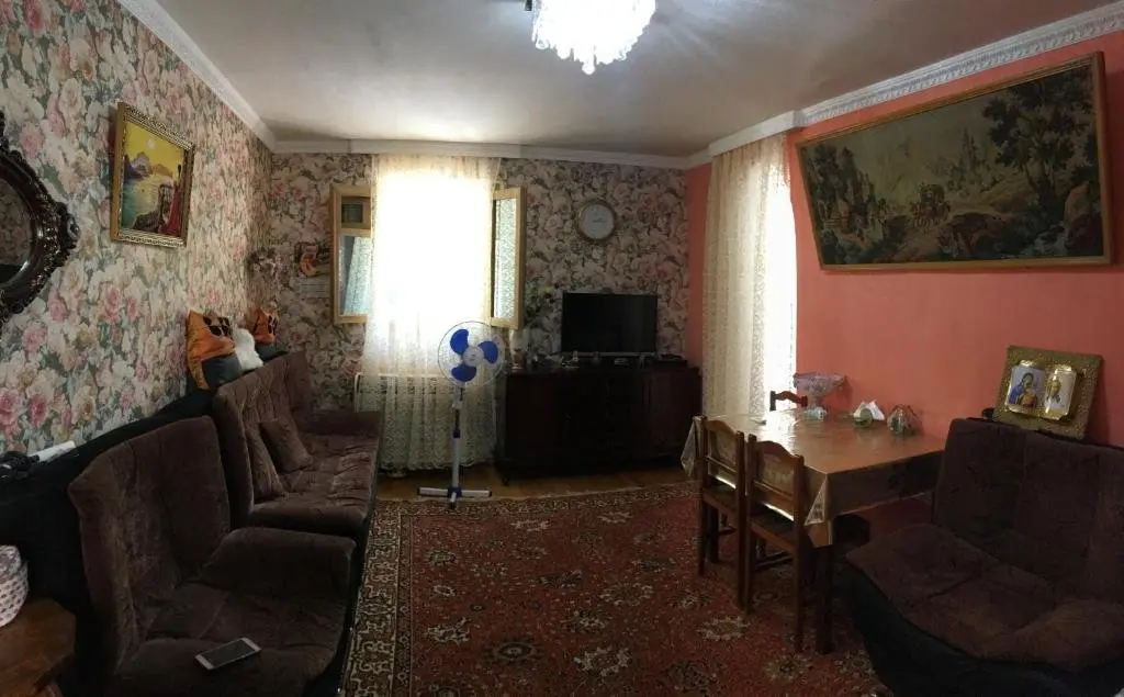 Боржоми: Nuca's guesthouse