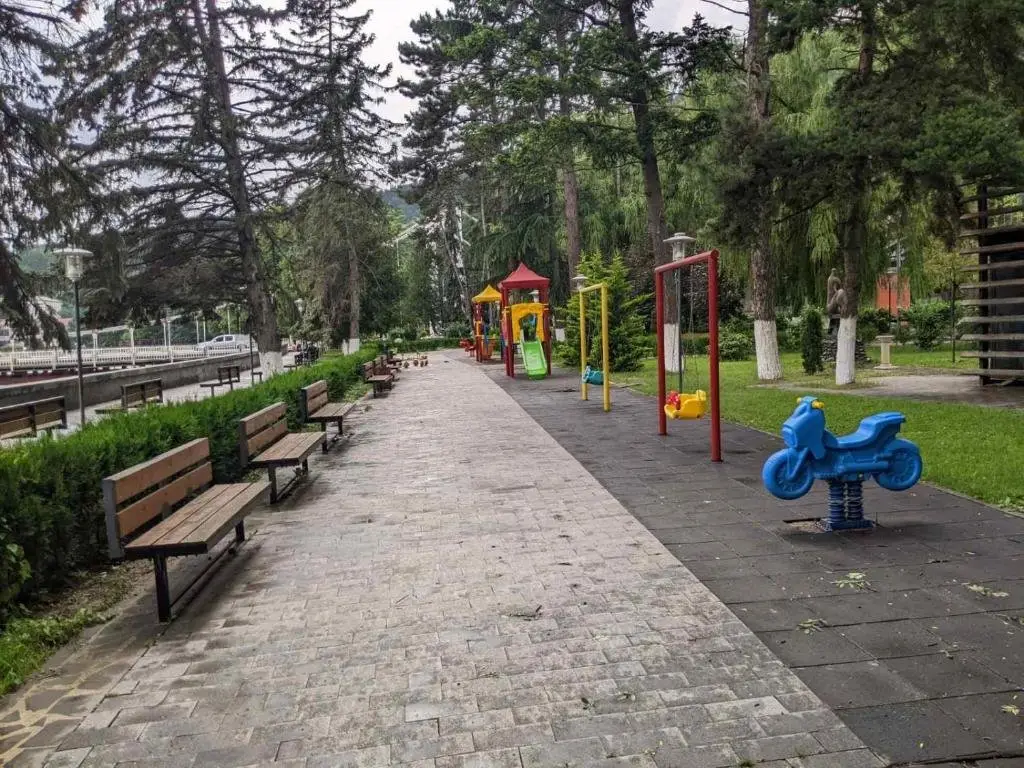 Боржоми: Riverside Borjomi
