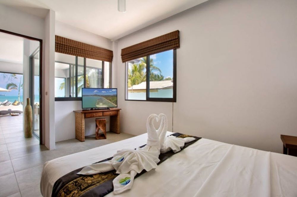 Самуи: 1 Bedroom Beautiful Beachfront Villa
