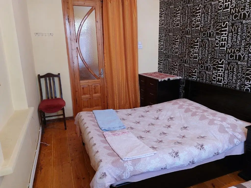 Боржоми: george's family guesthouse