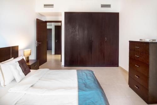 Дубай: One Bedroom Apartment Dubai Fountain & Old Town View by Auberge