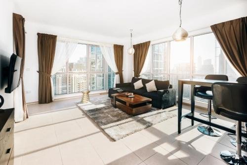 Дубай: One Bedroom Apartment Dubai Fountain & Old Town View by Auberge