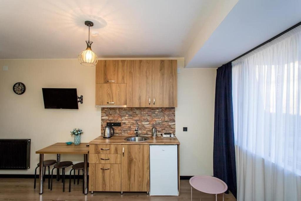 Гудаури: Beautiful Twin room Ski Rental in Gudauri