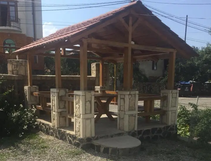 Бакуриани: Hotel Tinatin