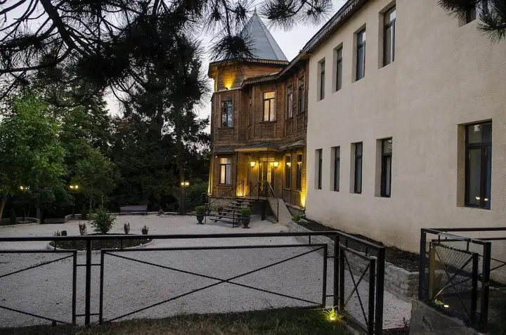Тбилиси: Отель The Residence Mountain Resort