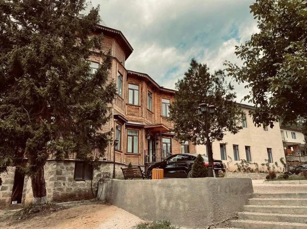 Тбилиси: Отель The Residence Mountain Resort