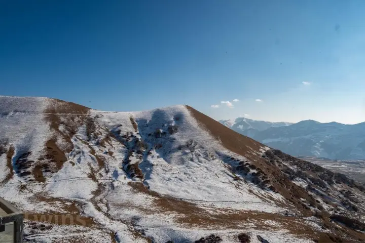 Гудаури: Valley and mountain view, Twins, with Hot Water