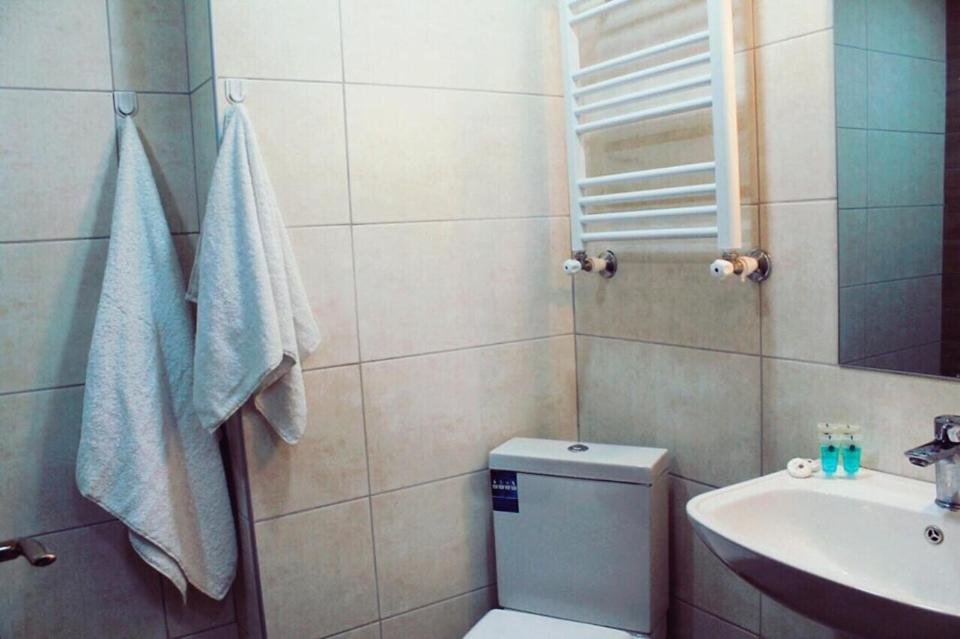 Бакуриани: Bakuriani Plaza / A Block