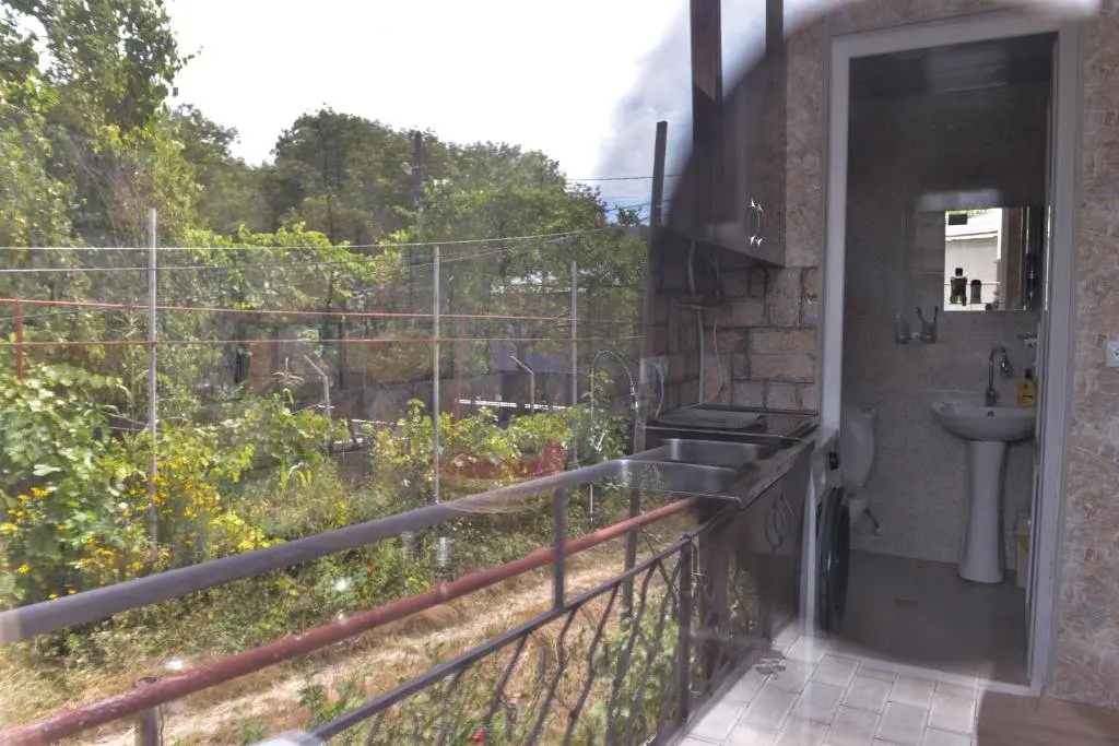 Сурами: Surami Guest House - სახლი სურამში