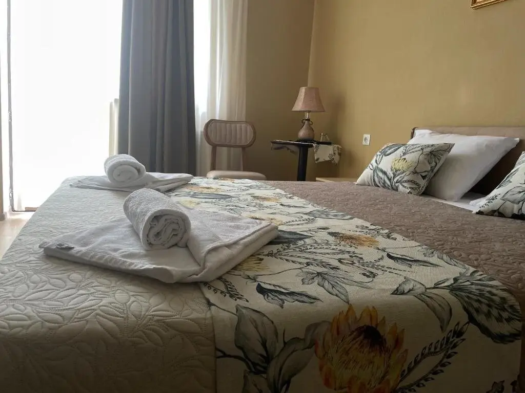 Сурами: Hotel Legiandro Surami
