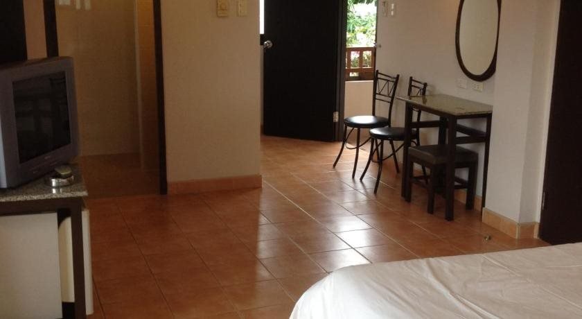 Кату: Jinny Guesthouse