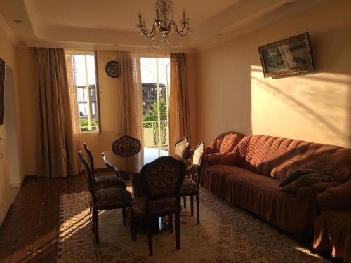 Батуми: Black Sea House