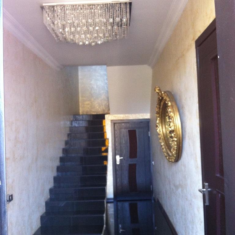 Батуми: Raul Guest House