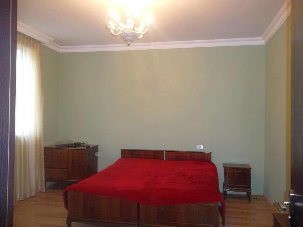 Батуми: Raul Guest House