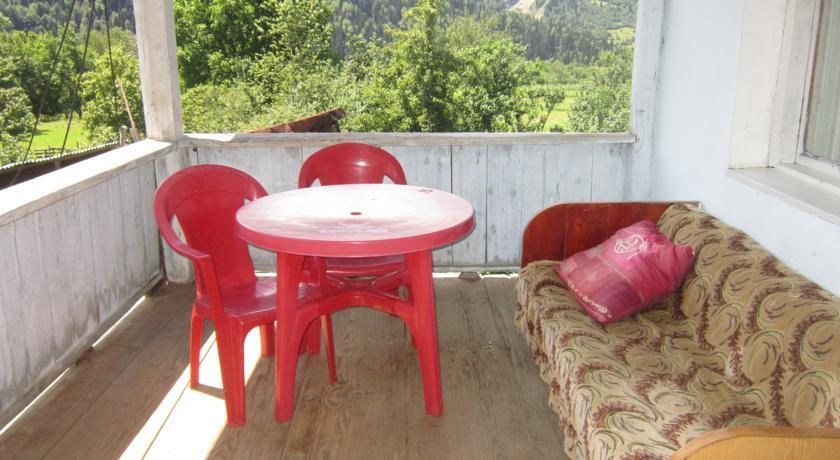 Местиа: Guesthouse Lakhushdi