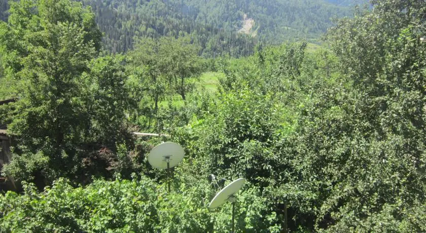 Местиа: Guesthouse Lakhushdi