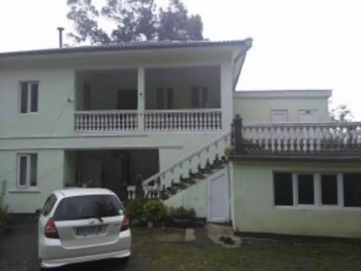 Батуми: House on Tsminda Nino