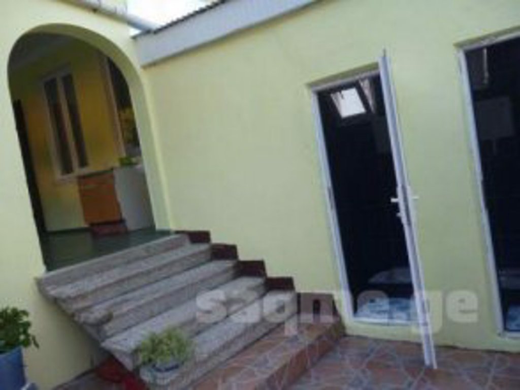 Батуми: House on Tsminda Nino