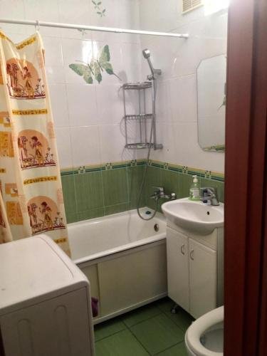 Новокузнецк: Pavlovskogo 15 Apartments