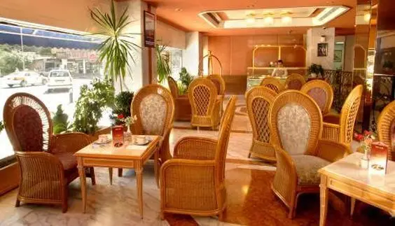 Абу-Даби: Golden Tulip Dalma Suites
