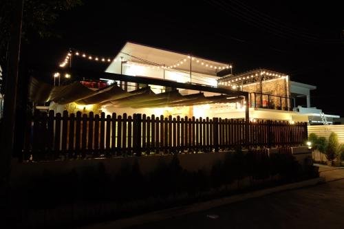 Хуахин: Armanol Pool Villa